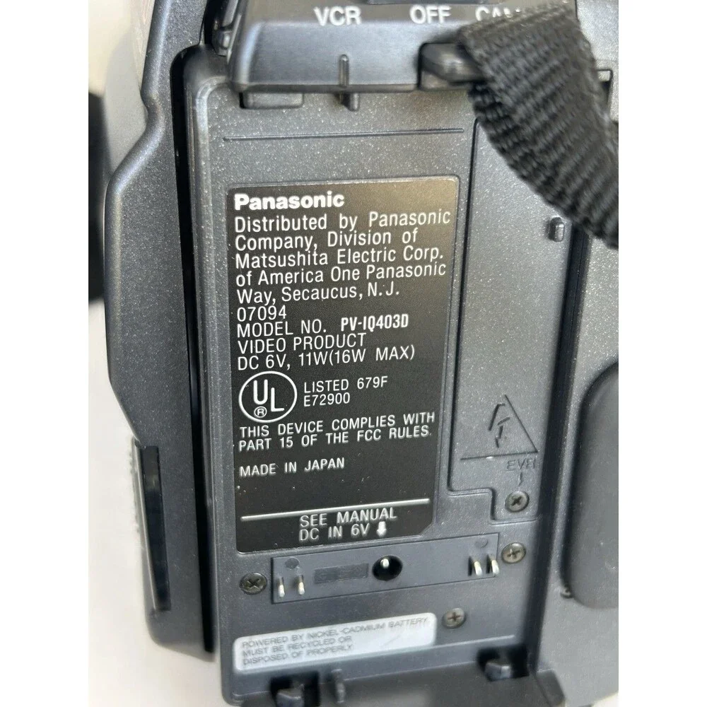 Panasonic PV-IQ403D VHS-C Camcorder Kit Case Charger Batteries Remote AS-IS Part